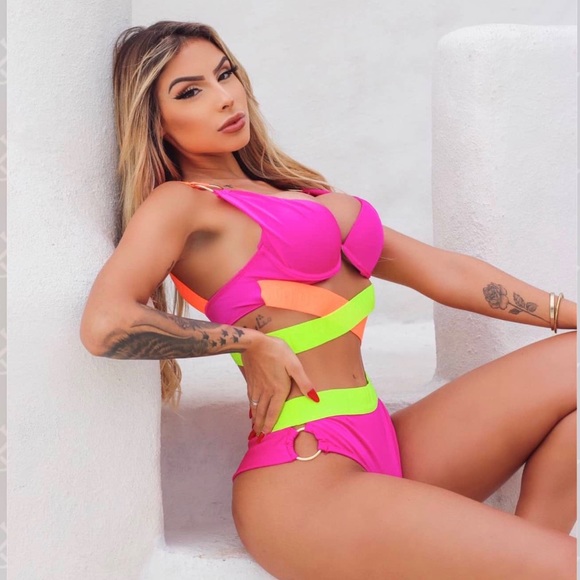 Copacabana crisscross push-up balconette bikini set - Picture 2 of 8